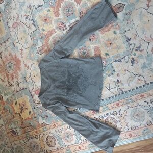 LAST CHANCE FINAL PRICE ROMWE Charcoal Gray Grahic Desifn Top XS NEW